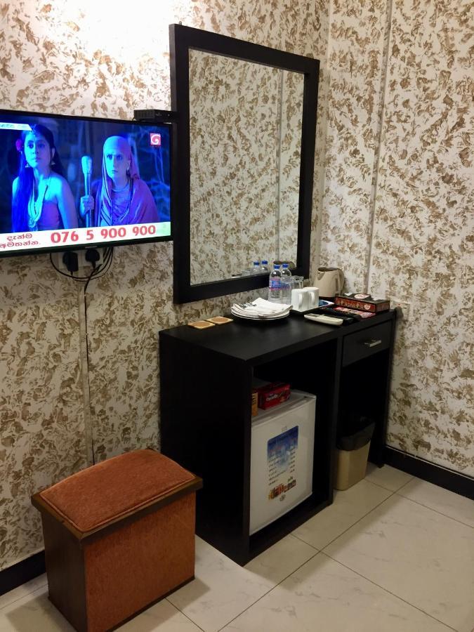 Oyo Motelvip Κολόμπο Εξωτερικό φωτογραφία